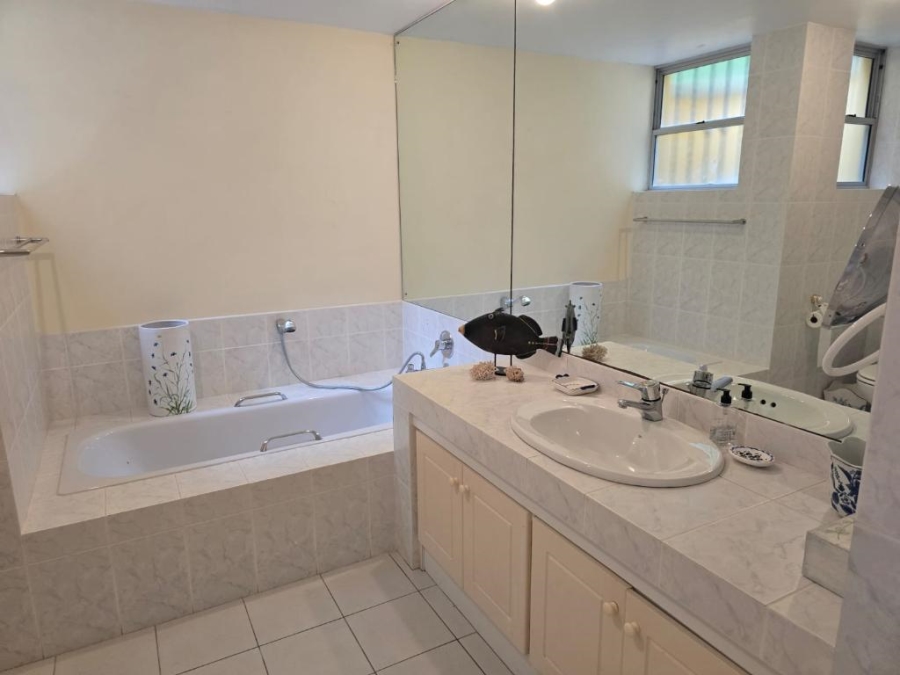 To Let 5 Bedroom Property for Rent in Lower Robberg Western Cape